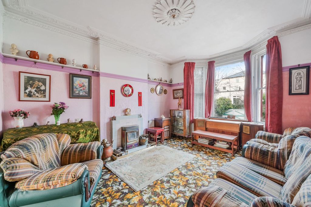 Property photo 3 of 15