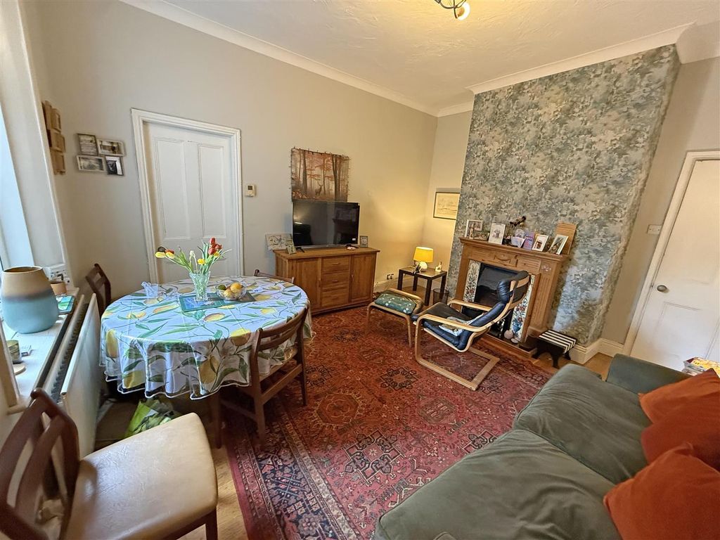 Property photo 2 of 11 Living Room A2.Jpg