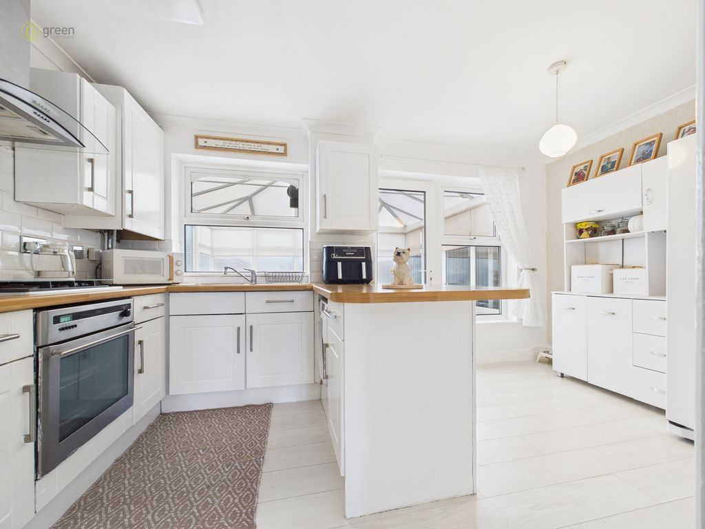 Property photo 3 of 34