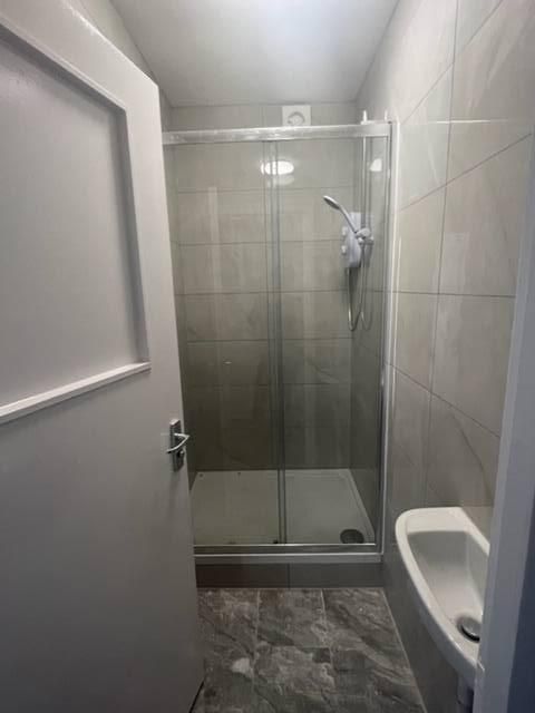 Property photo 3 of 7 Gallery