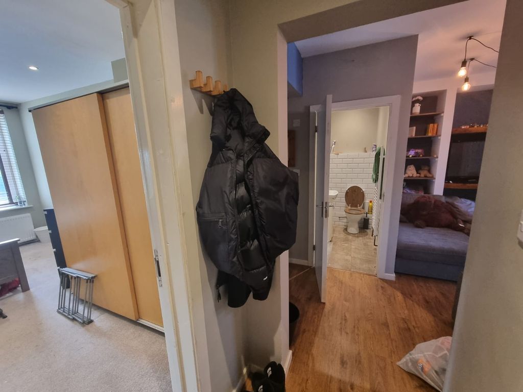 Property photo 2 of 11 Gallery