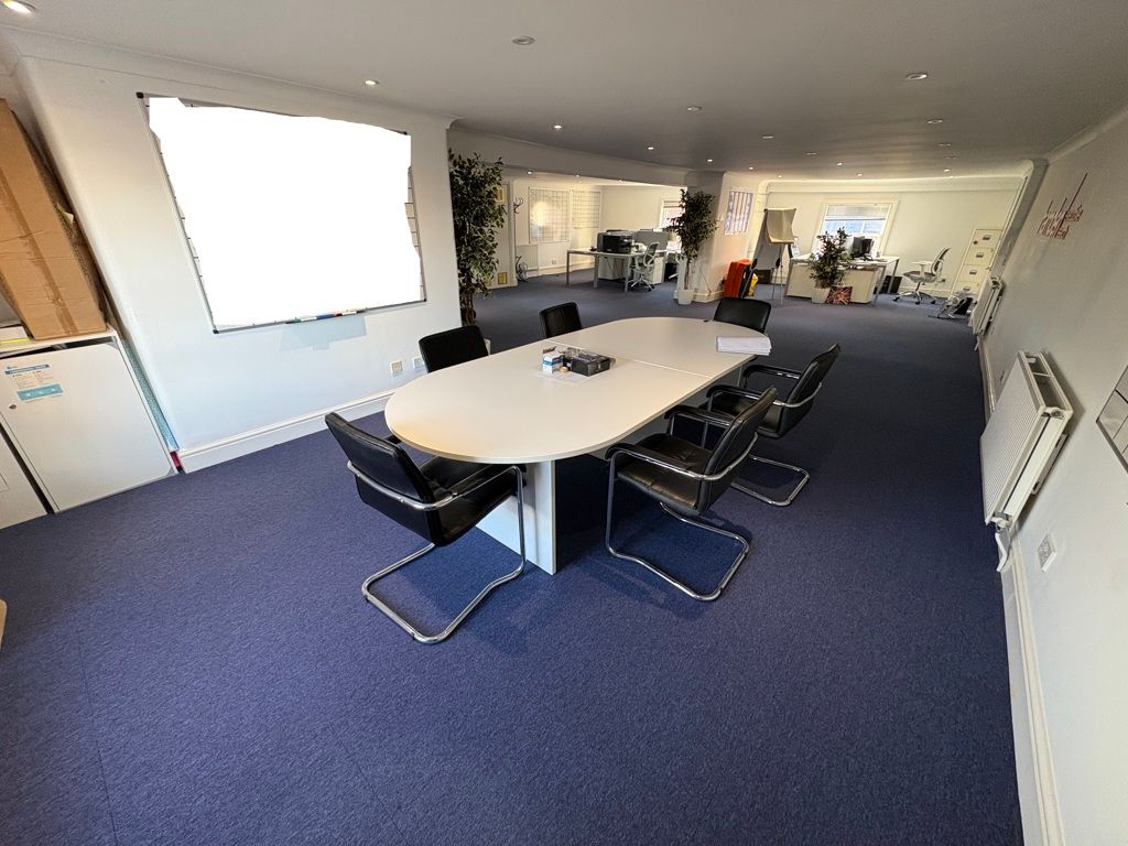 Property photo 3 of 7 Photo 9