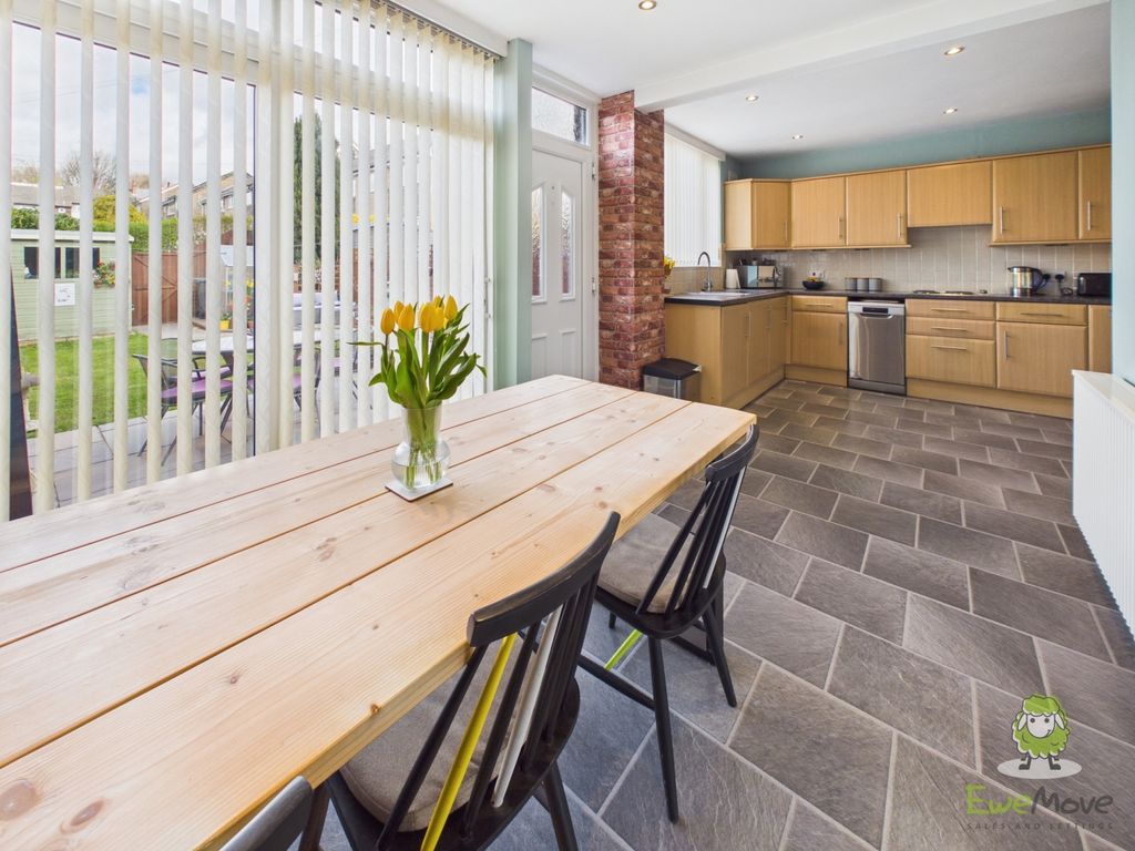 Property photo 2 of 32 Cam04233G0-Pr0060-Still011