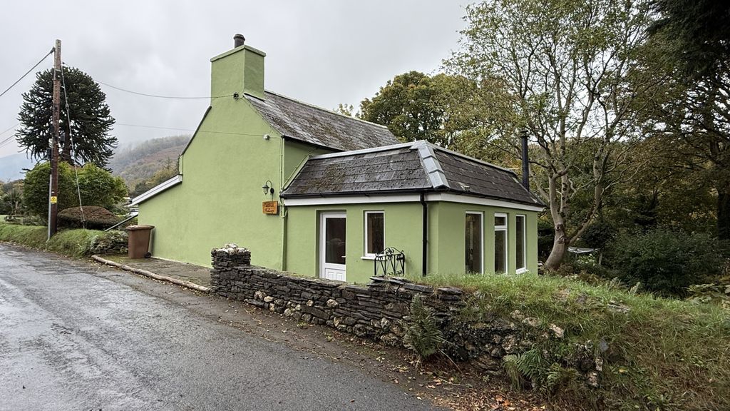 Property photo 1 of 28