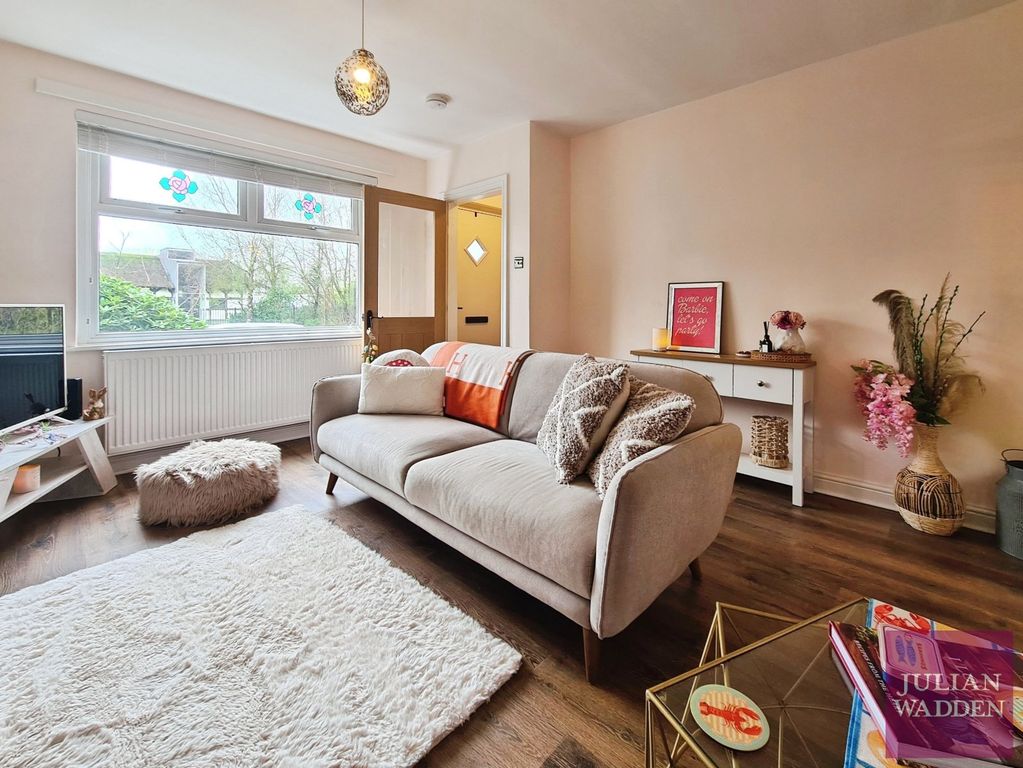 Property photo 2 of 16 Picture No. 15