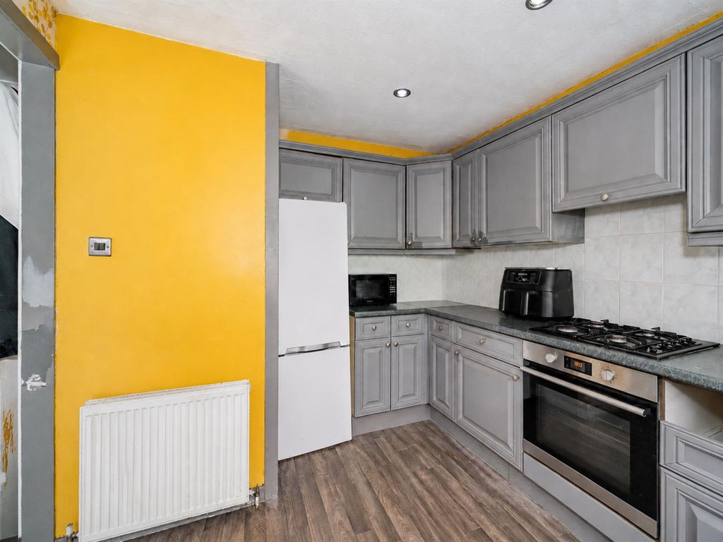 Property photo 3 of 13 27 Baffin Terrace Dundee-3.Jpg