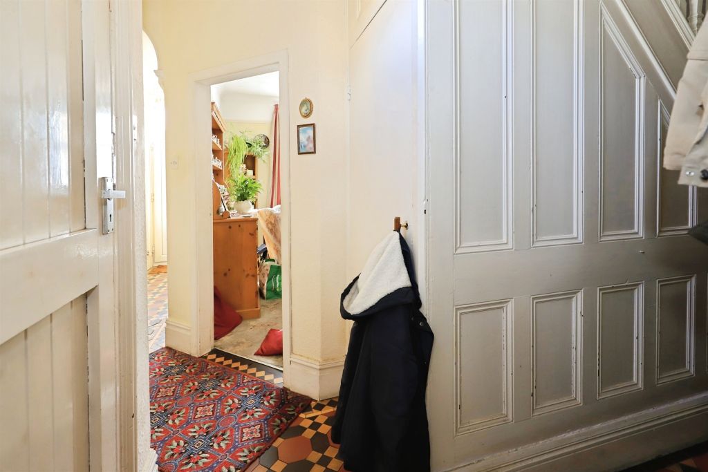 Property photo 3 of 23