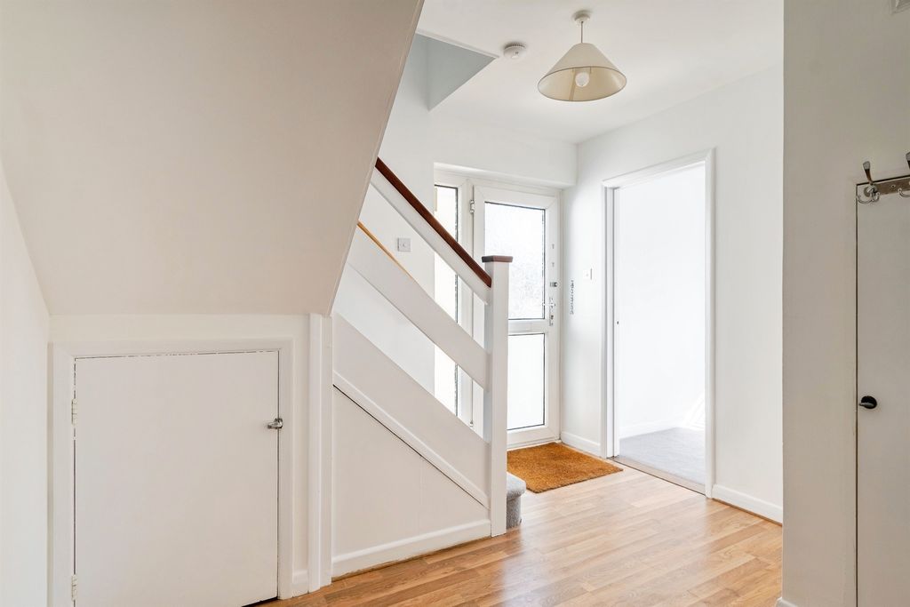 Property photo 3 of 21