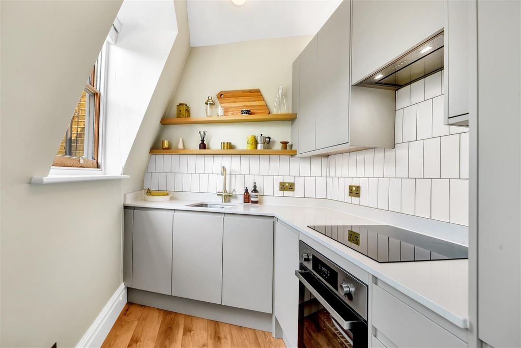 Property photo 2 of 16 Kitchen