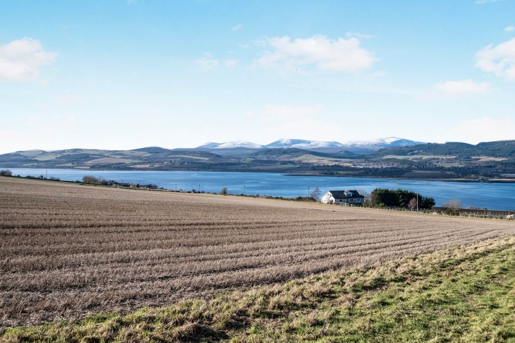 Property photo 2 of 20 Photo #2