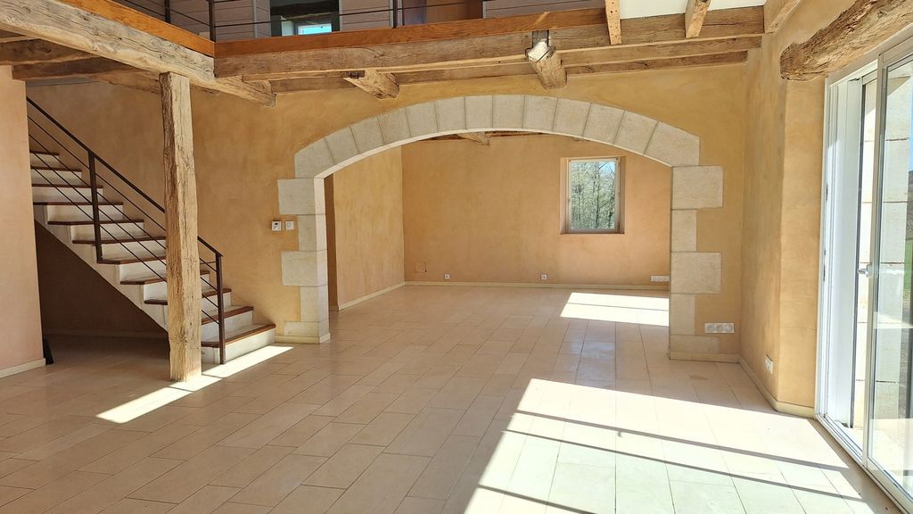 Property photo 2 of 18 Photo 2