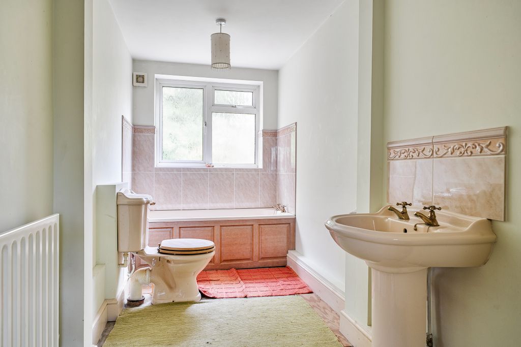 Property photo 3 of 7