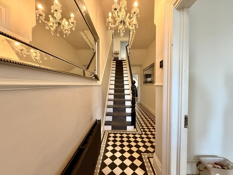 Property photo 2 of 20 Photo 3