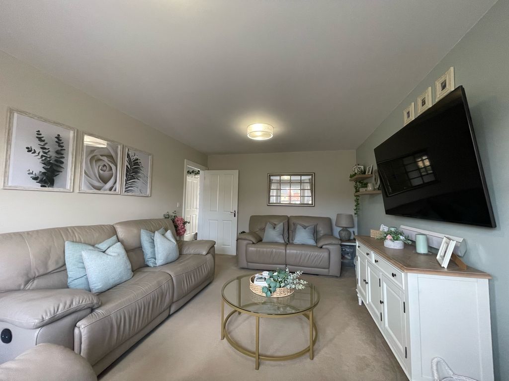 Property photo 2 of 22 5