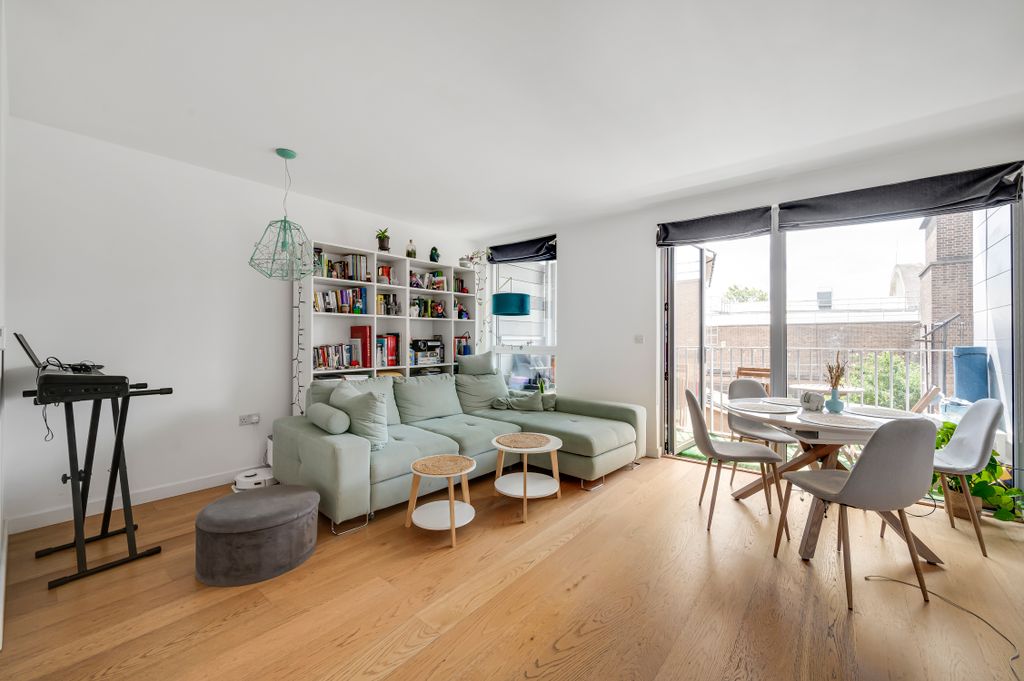 Property photo 1 of 11