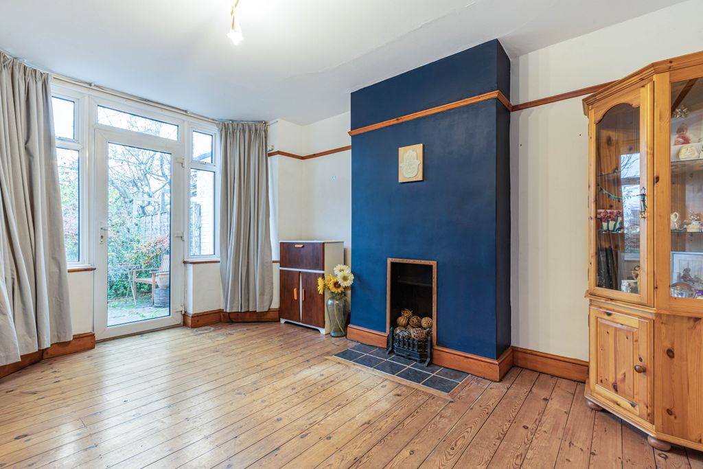 Property photo 3 of 16 Dining Room