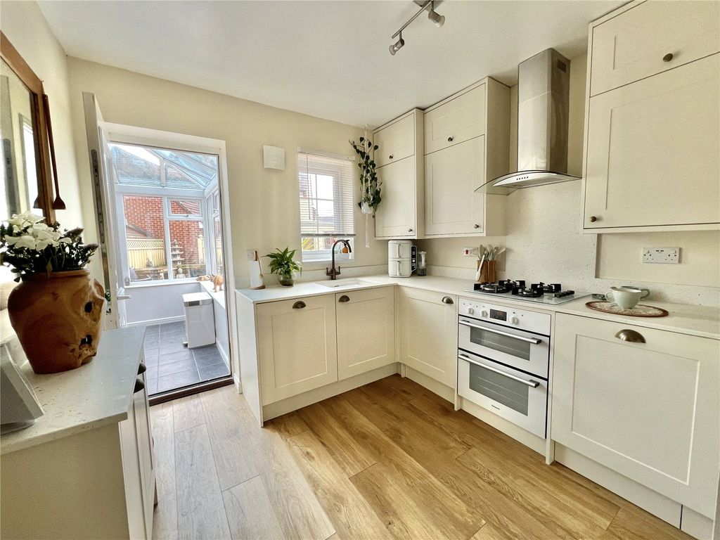 Property photo 2 of 14 Picture No. 23