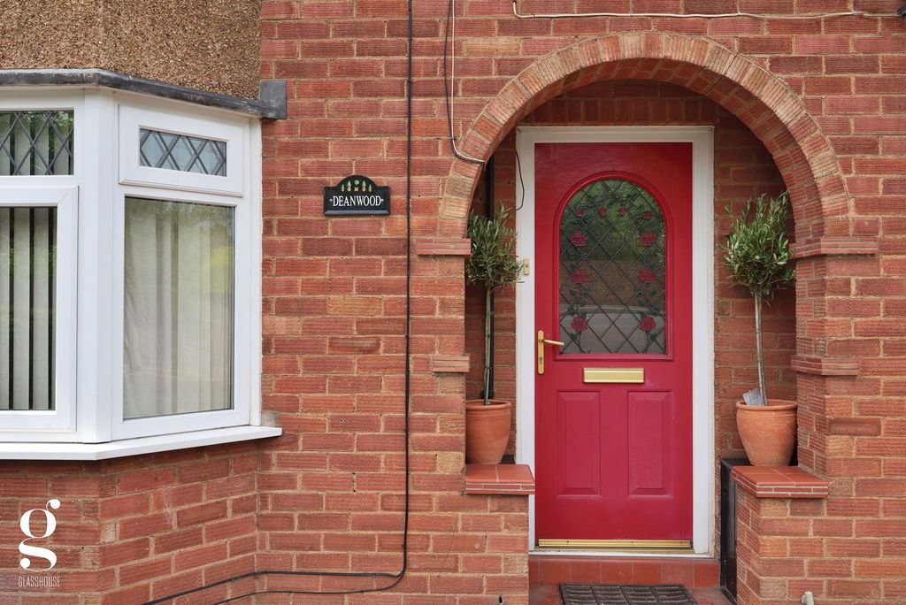 Property photo 3 of 35