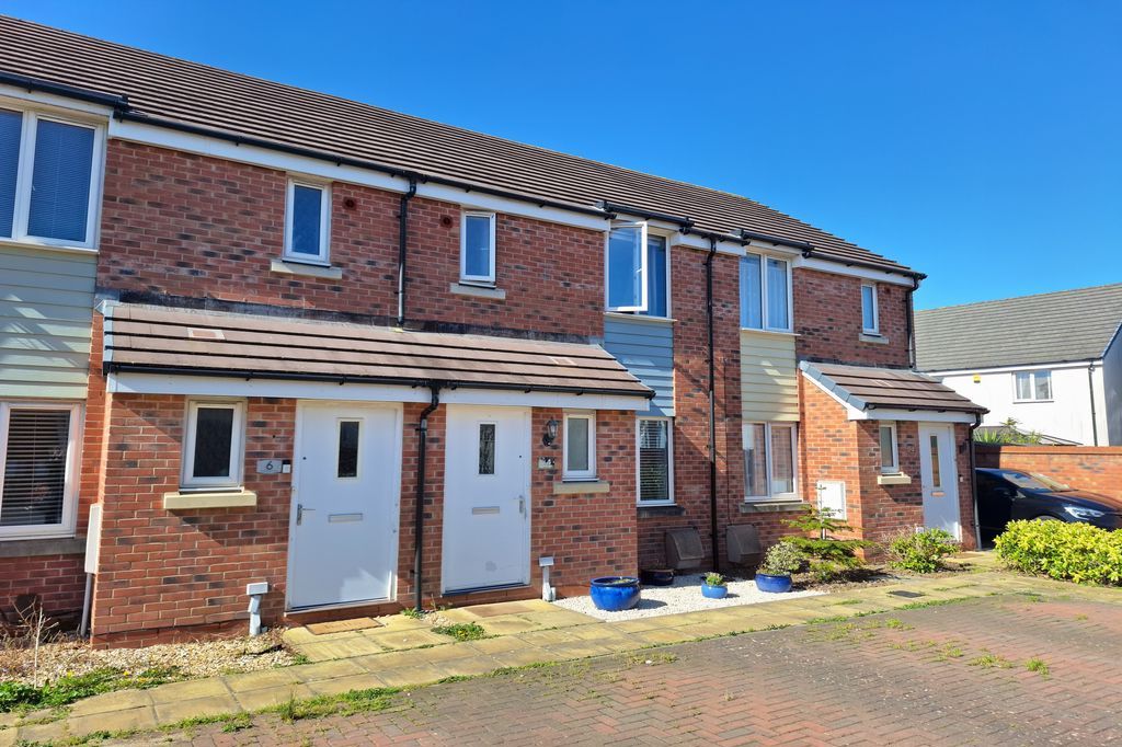 Property photo 1 of 21 Front