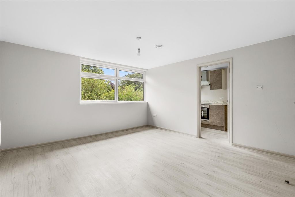 Property photo 1 of 7 Living Room 1