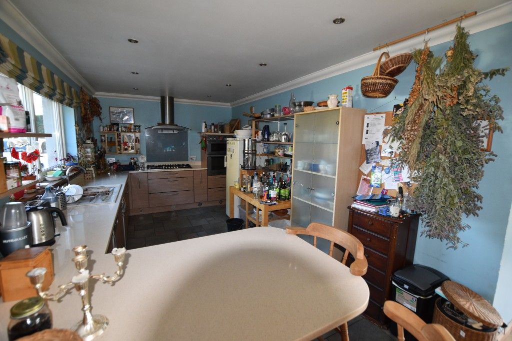 Property photo 3 of 31