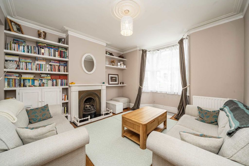 Property photo 2 of 10