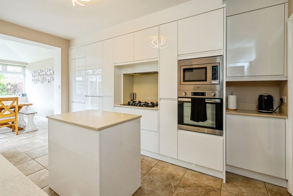 Property photo 3 of 16 Pbox-Img.Jpg