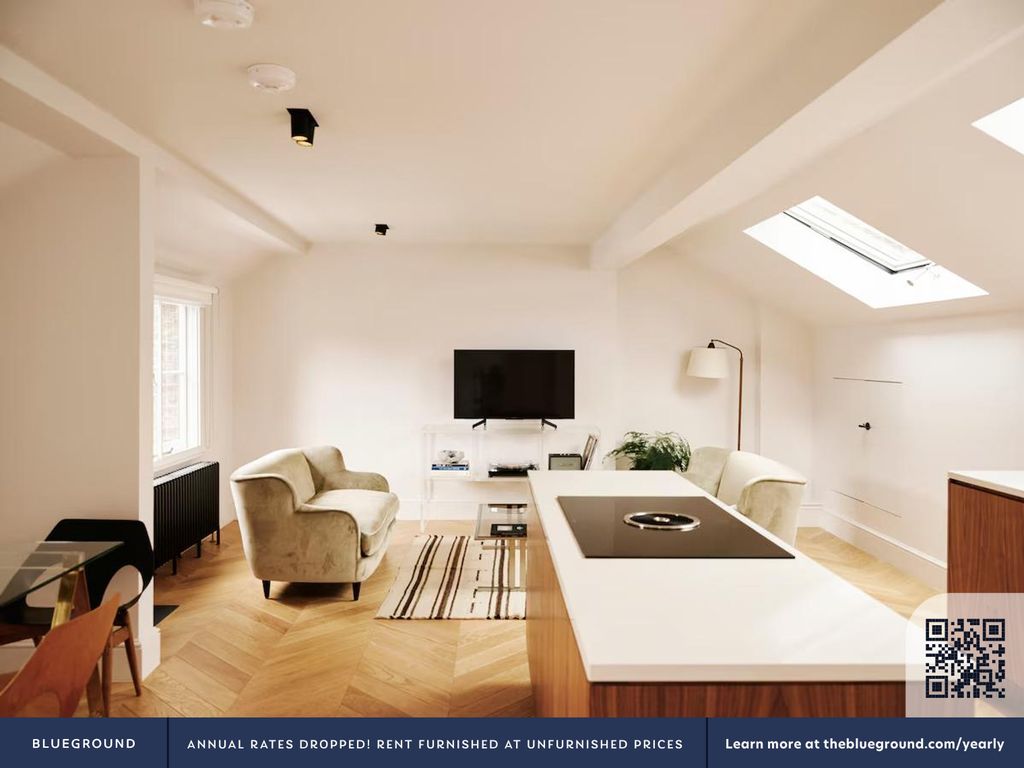 Property photo 3 of 16 Living Room