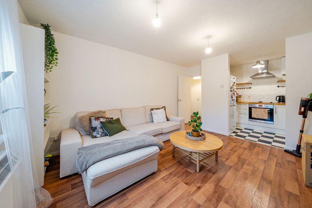 Property photo 2 of 9 1511856-6-6A9Fcd0...