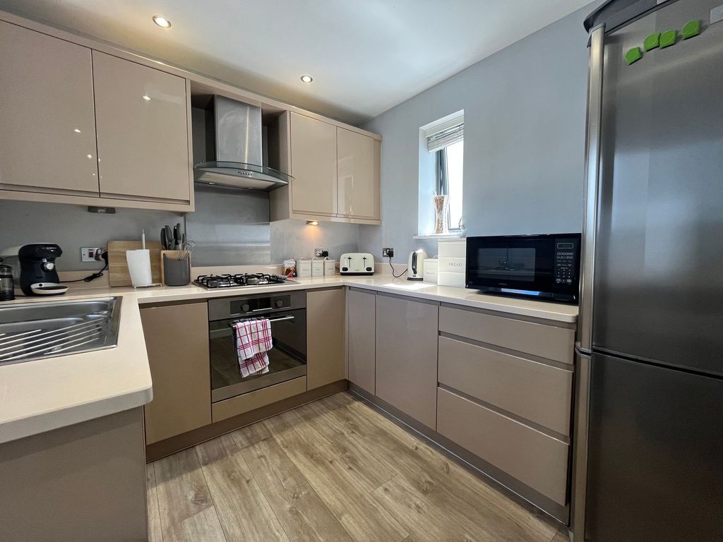 Property photo 2 of 8 Photo 5