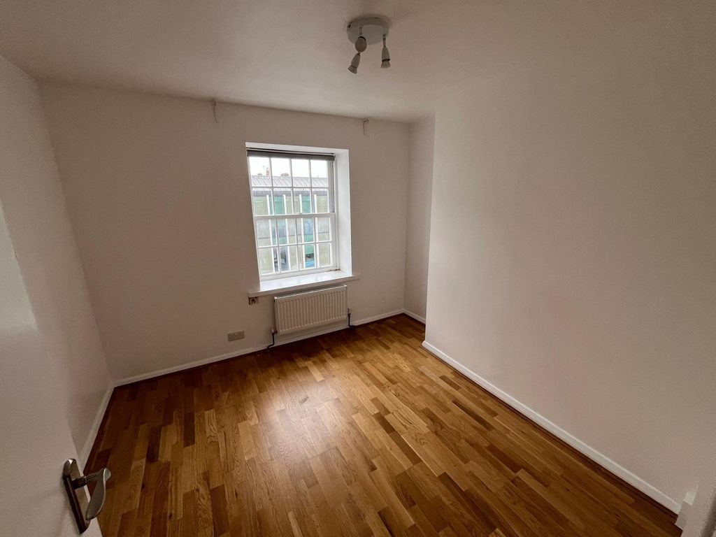 Property photo 3 of 5 Gallery