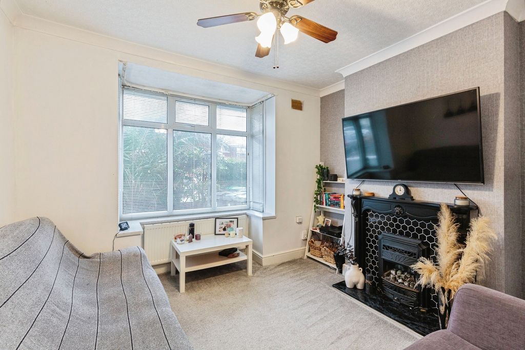 Property photo 2 of 20 Photo