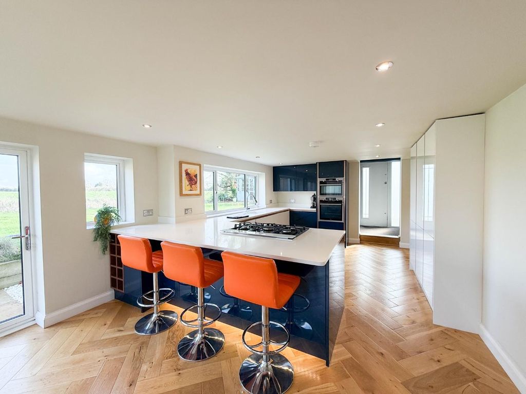 Property photo 3 of 28 Img_7732.Jpg