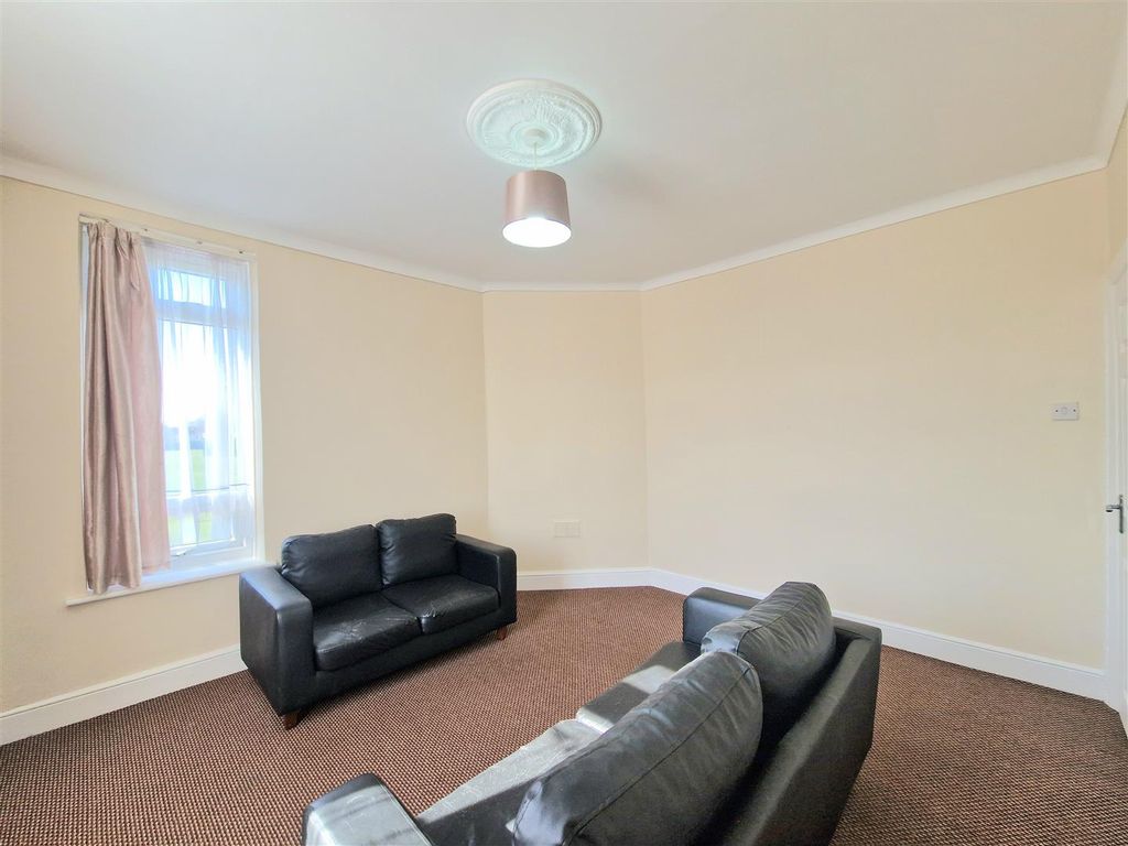 Property photo 3 of 13 20260319_112800.Jpg