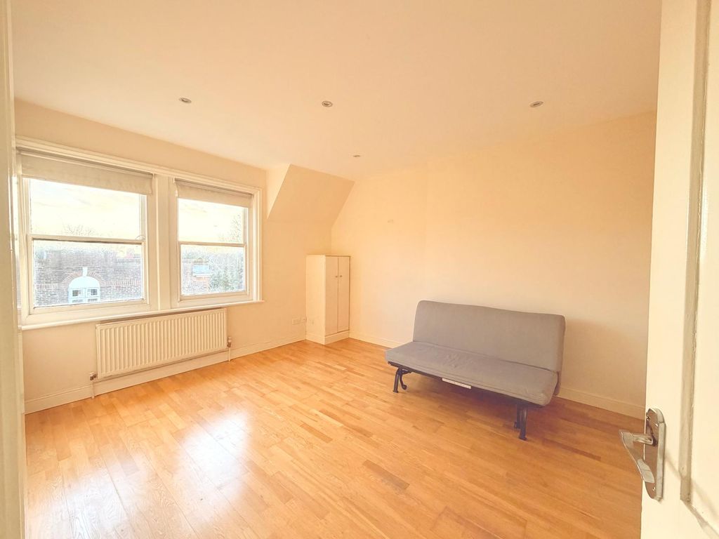 Property photo 3 of 5 Bedroom 1