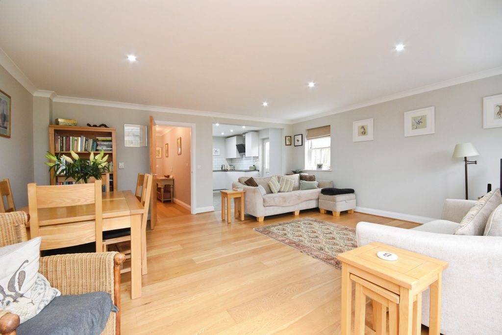 Property photo 2 of 18 Photo #2