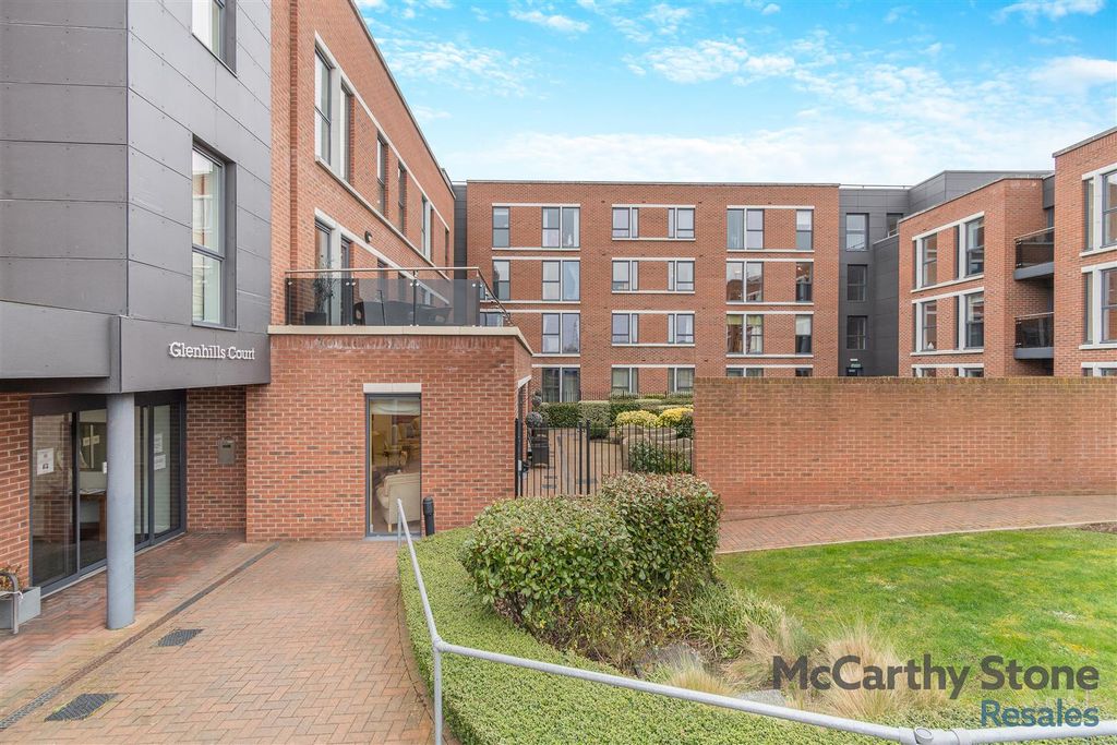 Property photo 1 of 37 8634889-Exterior08.Jpg