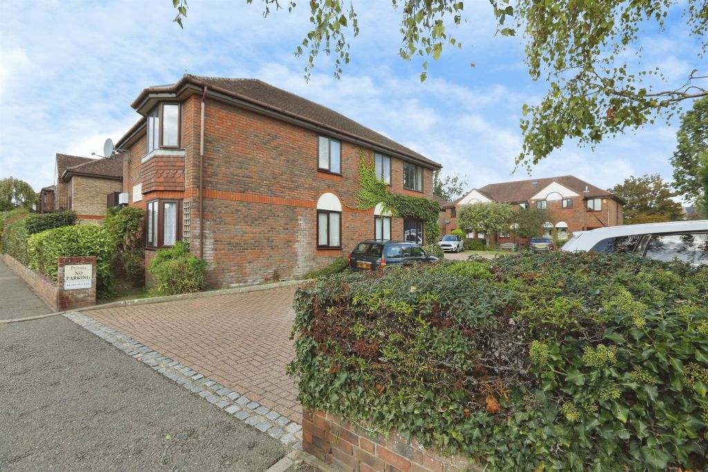 Property photo 1 of 11