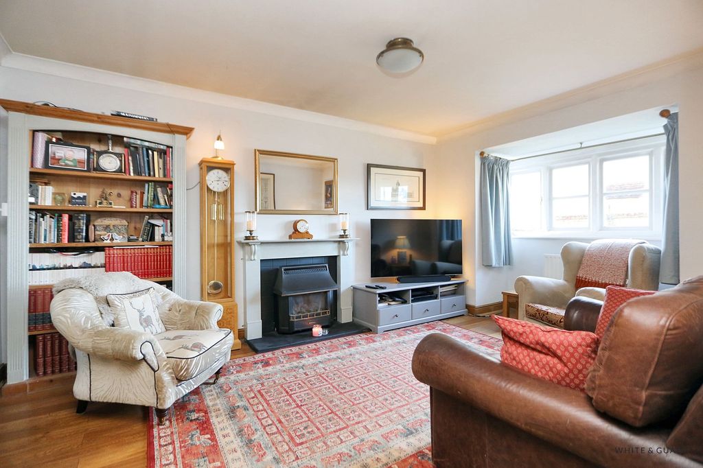 Property photo 2 of 14