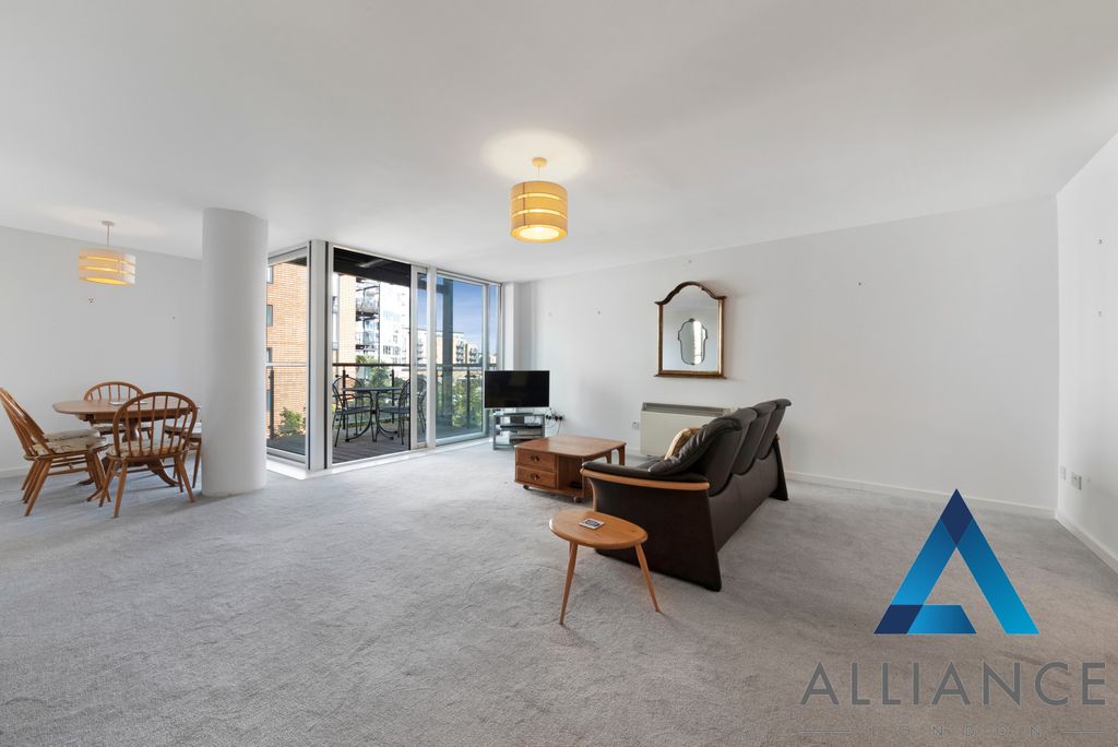 Property photo 2 of 23