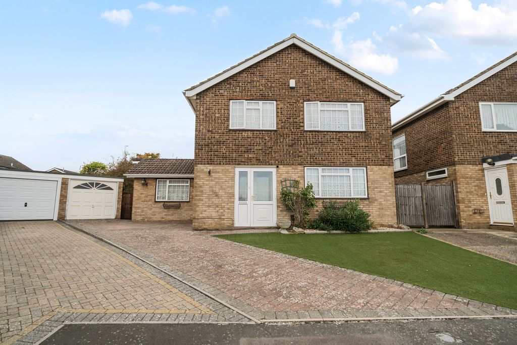 Property photo 1 of 25 External