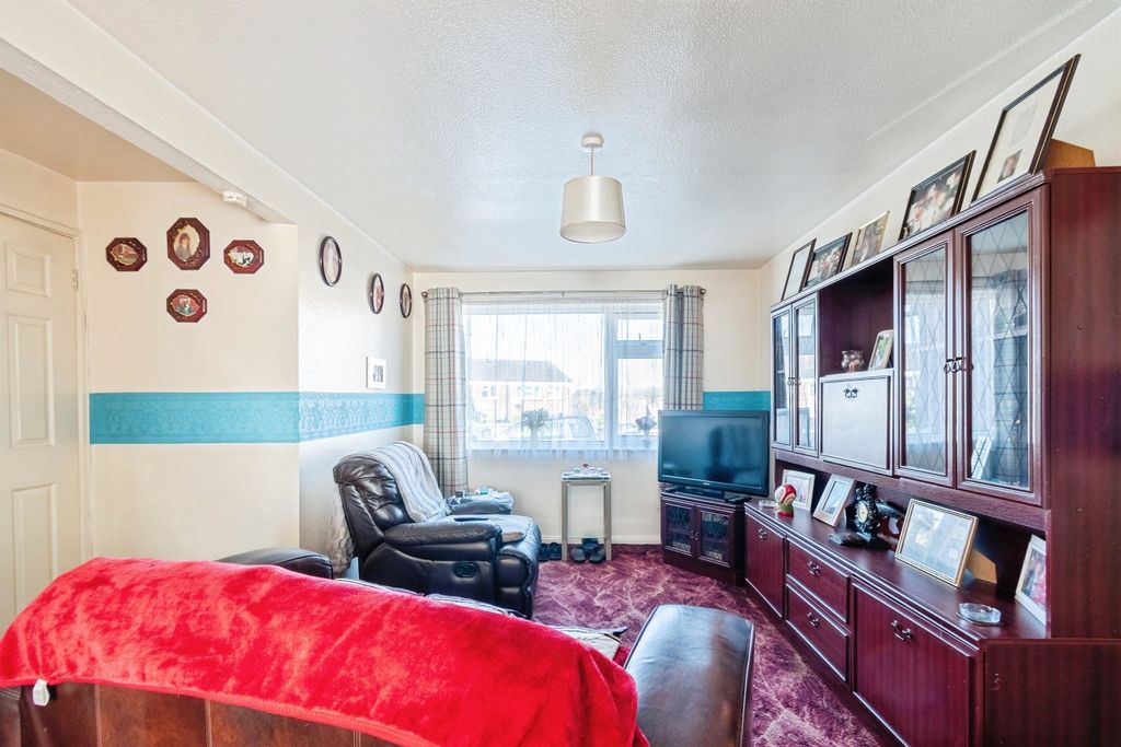 Property photo 2 of 19