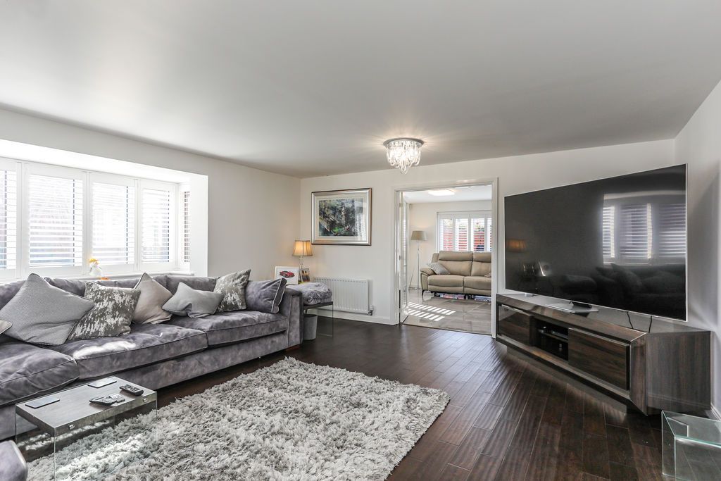 Property photo 3 of 40 Photo 25