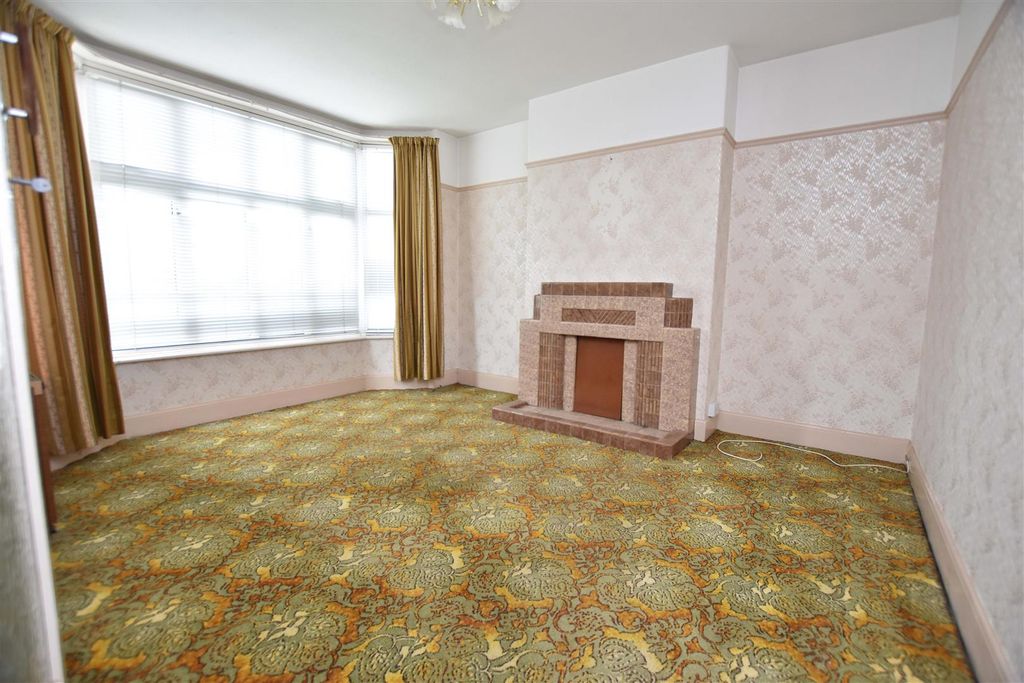 Property photo 2 of 12 Living Room.Jpg