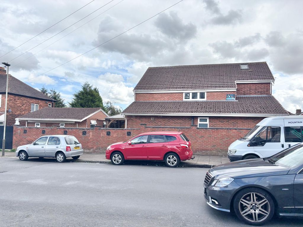 Property photo 2 of 24