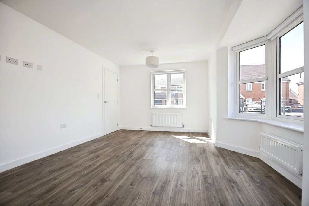 Property photo 2 of 18 Photo