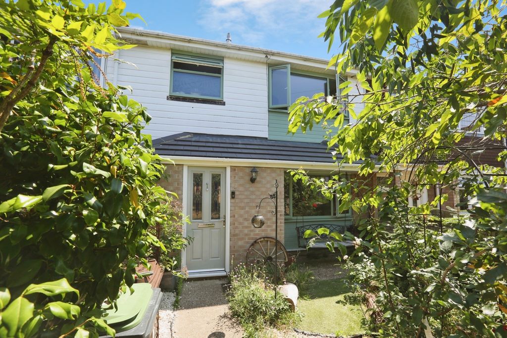 Property photo 1 of 17 Pbox-Img.Jpg