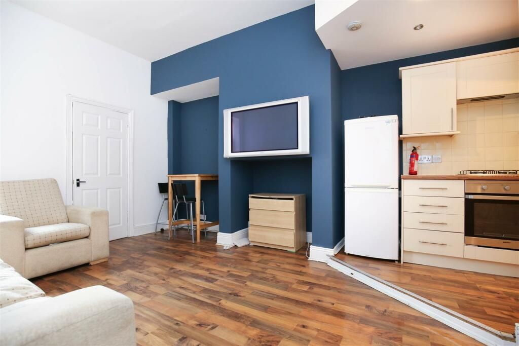 Property photo 2 of 6