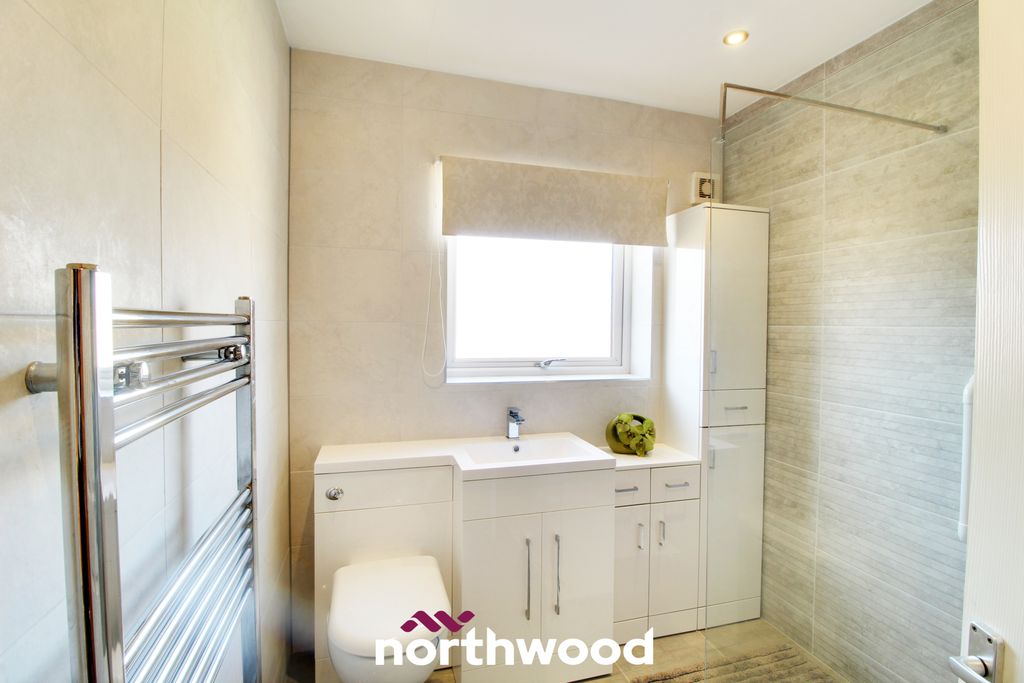 Property photo 3 of 29