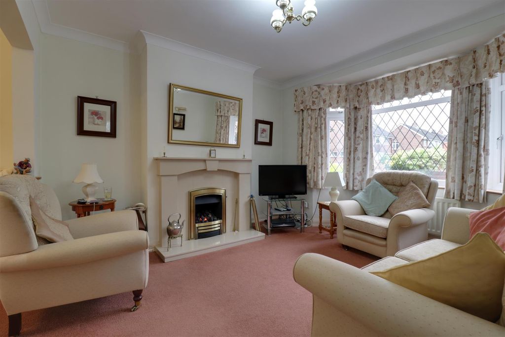 Property photo 3 of 25